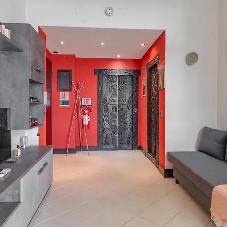 Urban Tribal House *